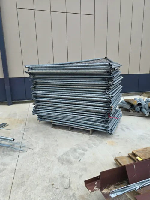 (60 Fence Panels and (61) Poles.